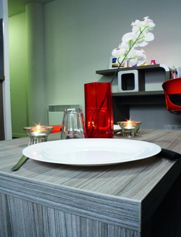 Uxco Omega Rouen Lejlighed Værelse billede